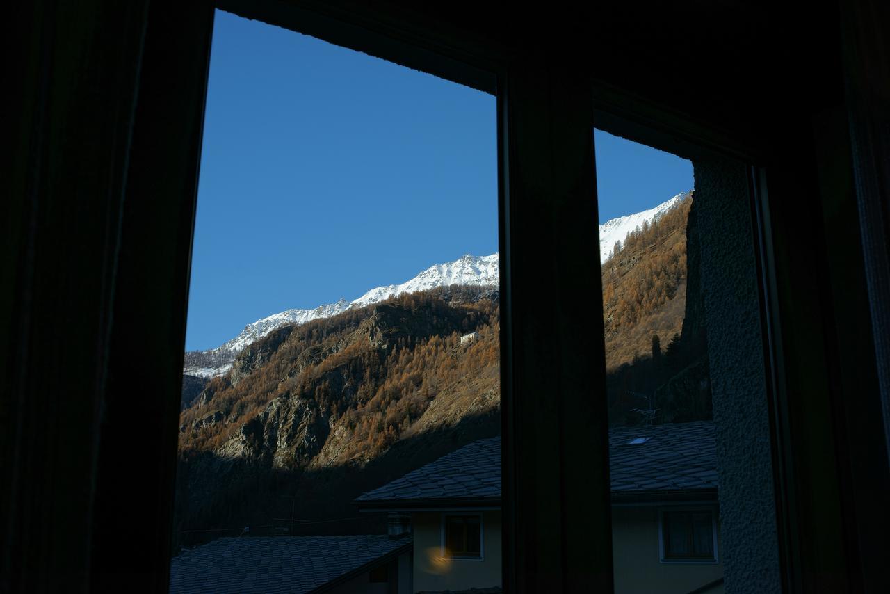 Hotel Al Caminetto Valtournenche Exterior photo
